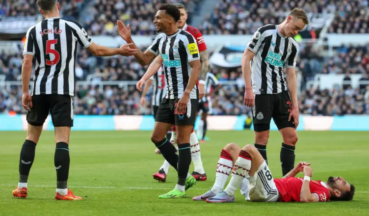 Sky Sports merilis grafik brilian dari Newcastle 2-0 Man Utd saat Gary Neville memuji trio Toon