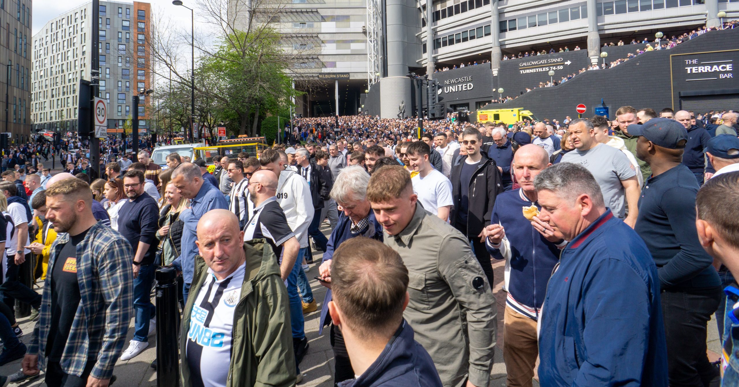 Newcastle facing ground-share if Saudi PIF commit to £1bn rebuild - Report
