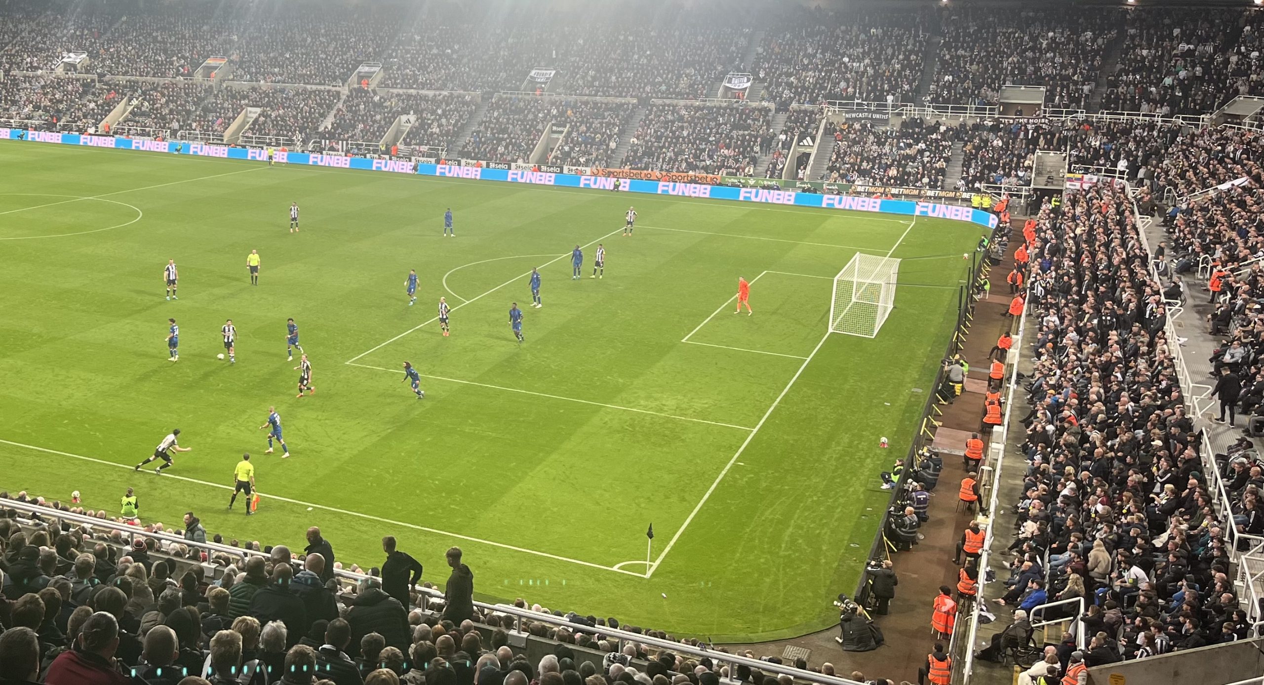 Newcastle 2-0 Chelsea: Toon deliver under the lights in huge win for ...