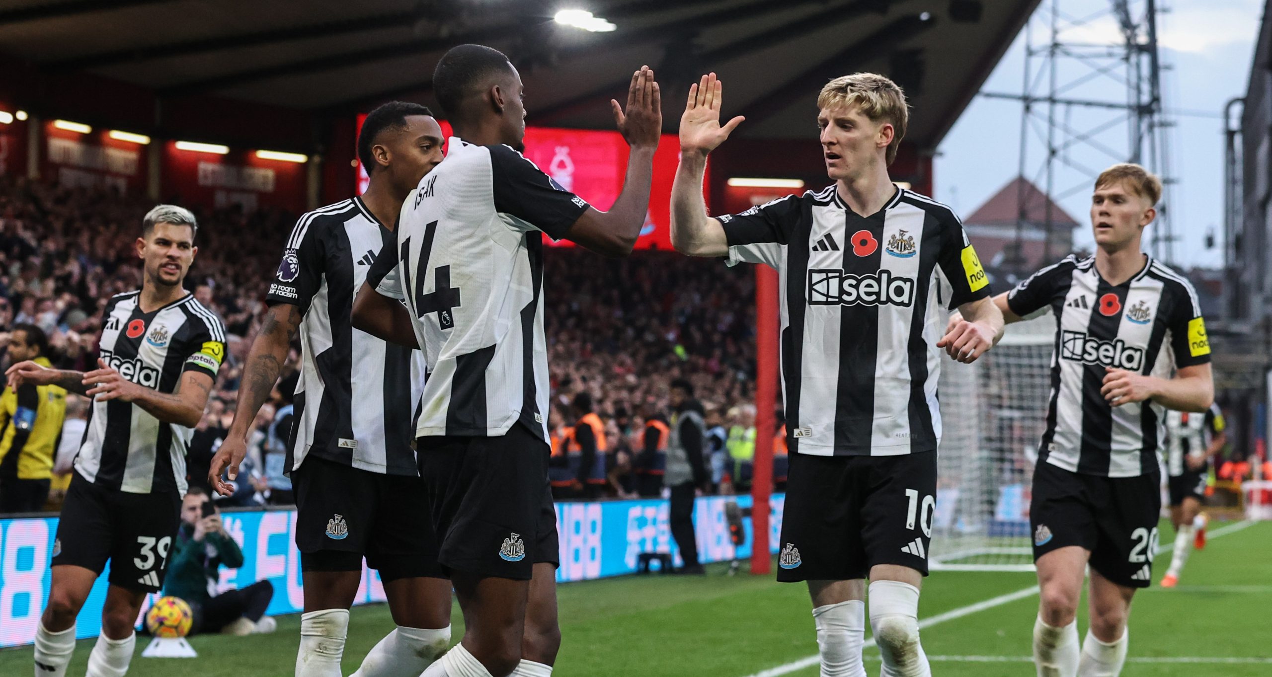 "I've got no plans of leaving" - Newcastle star issues perfect reply to transfer links