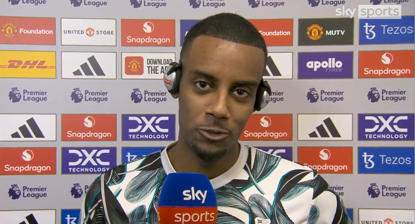 Alexander Isak answers awkward question live on Sky Sports after Man Utd win