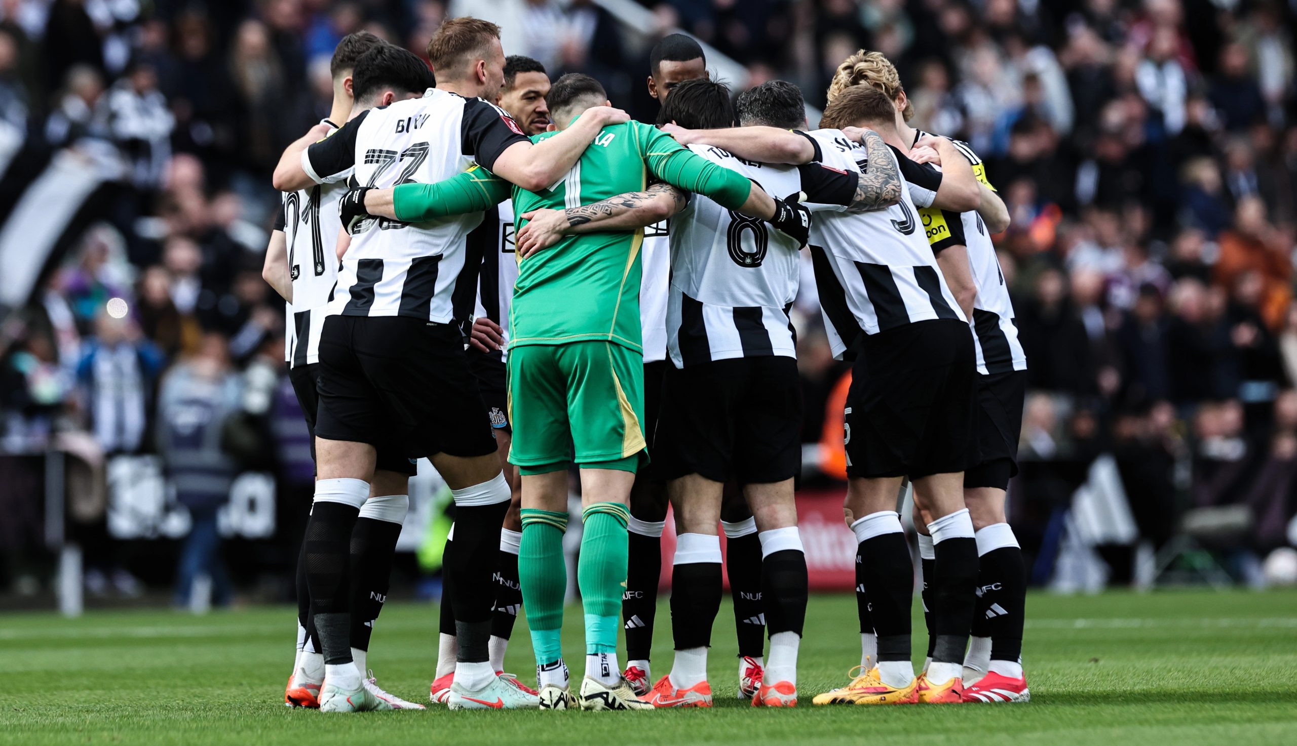 Predicted line ups - The Newcastle and Liverpool XIs to start today's cup final?