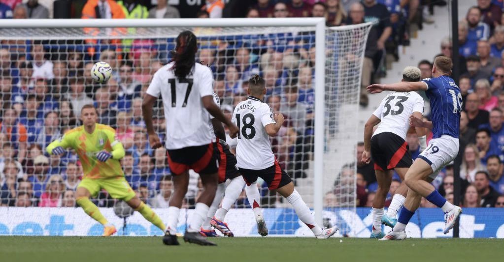 Newcastle identify £40m release clause - The perfect Callum Wilson replacement?