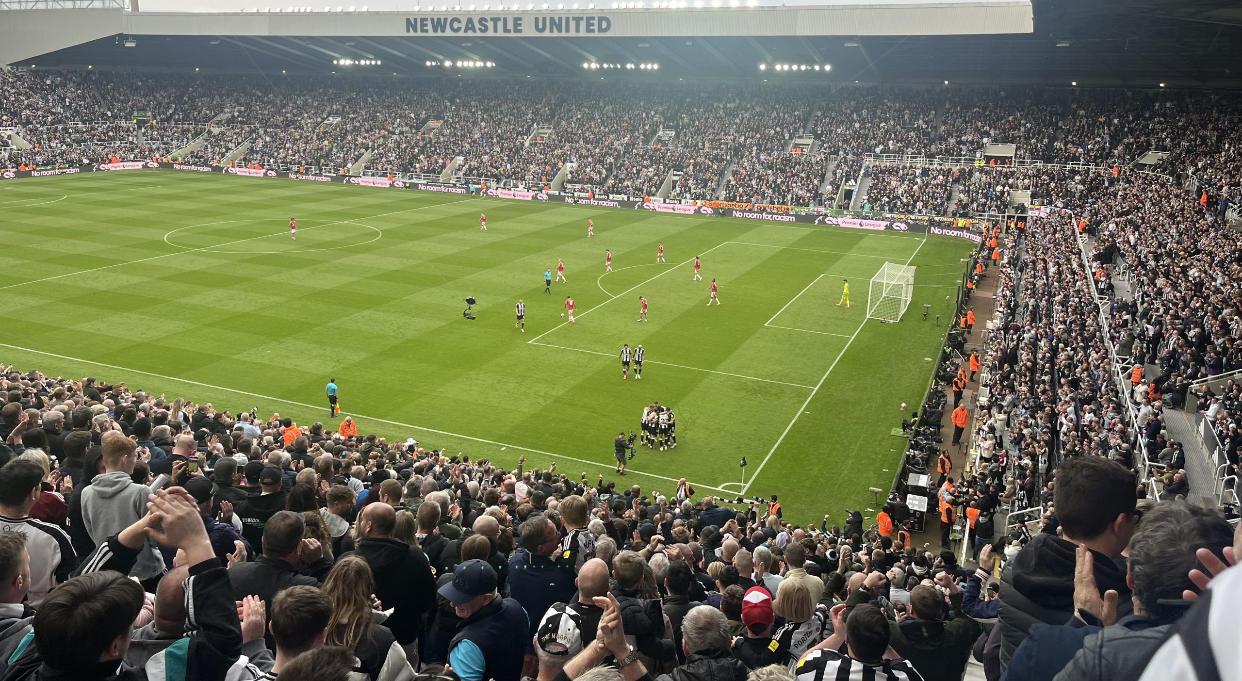 Demolition job at St James' Park as Mags go fourth! - Newcastle 4-1 Man Utd