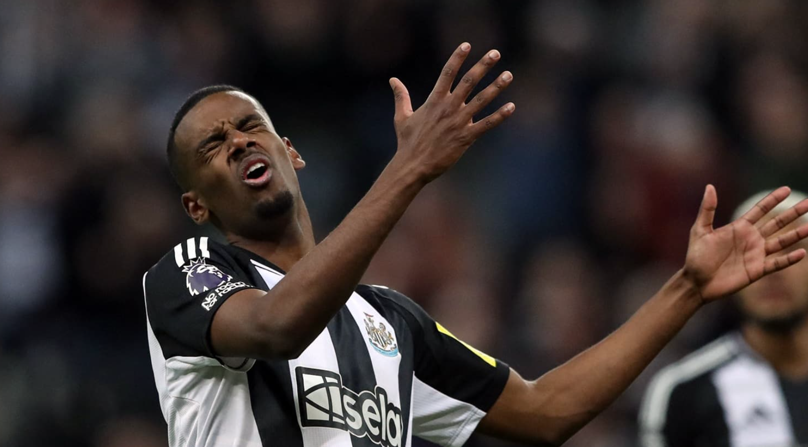 Two major Alexander Isak issues ‘revealed’ as Swede asks to leave Newcastle