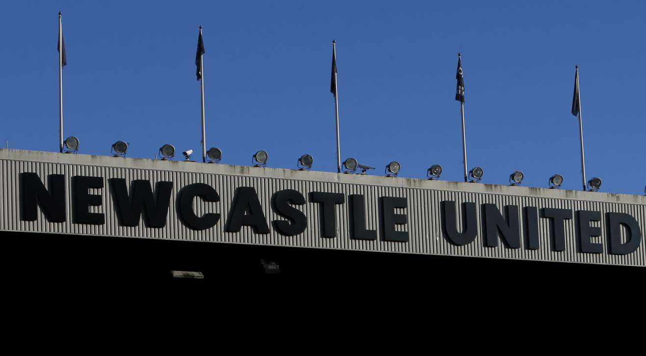 Newcastle agree surprise new deal and forward turns down Toon offer - Report