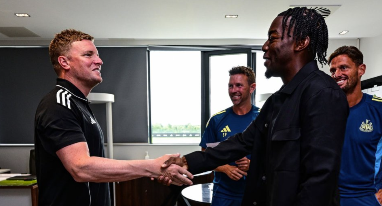 Elanga reveals "amazing" Howe message and three hidden connections at Newcastle