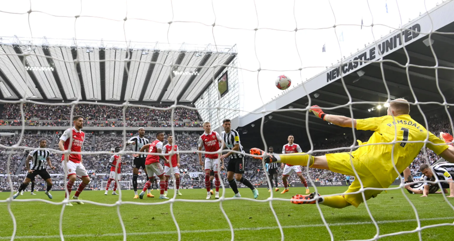 Two players agree to join Newcastle as club launch 'official bid' and face Sesko wait
