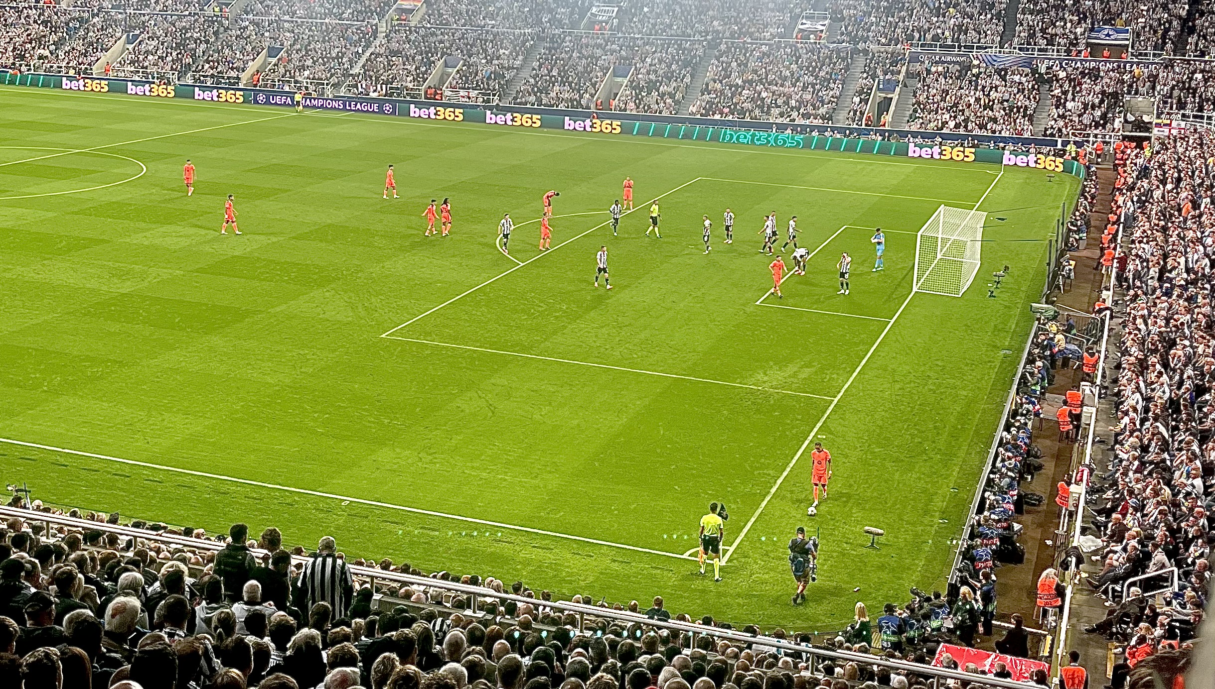 Brave Toon taught Champions League lesson - Newcastle 1-2 Barcelona