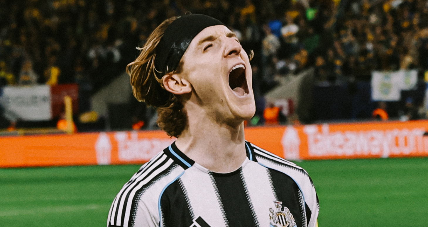 Anthony Gordon hits out at "weird" Bayern Munich for Nick Woltemade comments