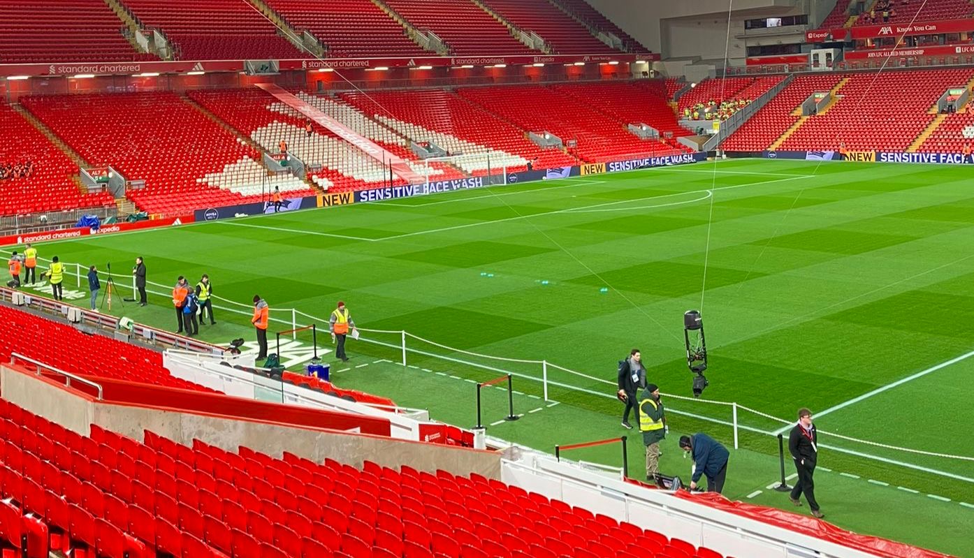 Gordon starts in a 4-3-3! - Confirmed Newcastle and Liverpool team news