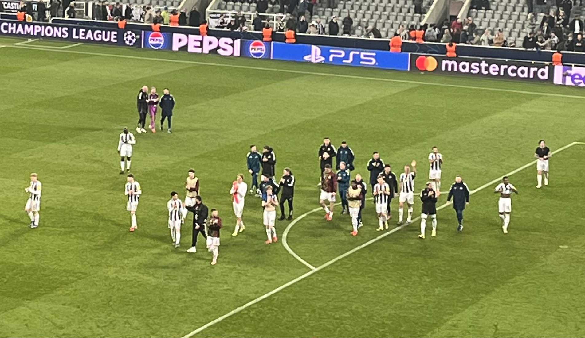 One 8/10, two 7s and four 4s - Newcastle player ratings from Qarabag win